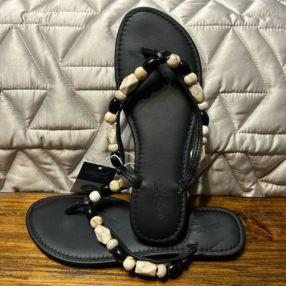 Universal Thread CINDY
Black sandals